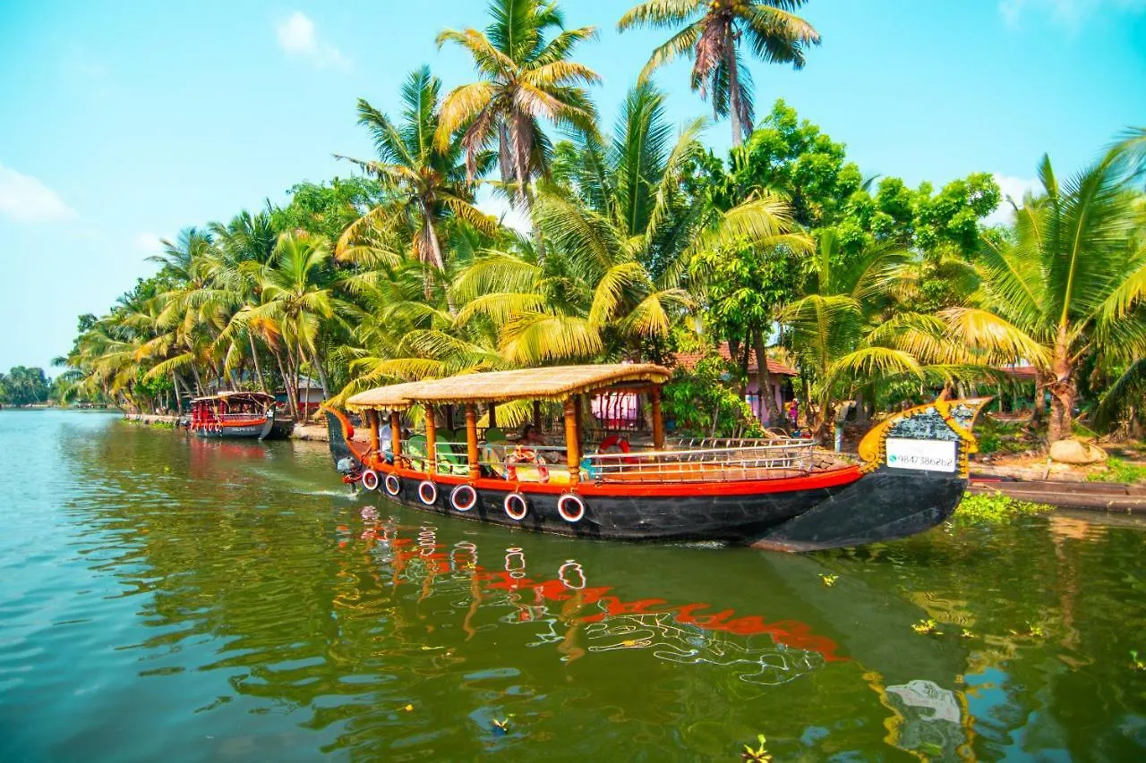 Marvel Cruise Hotel Alappuzha 3*,